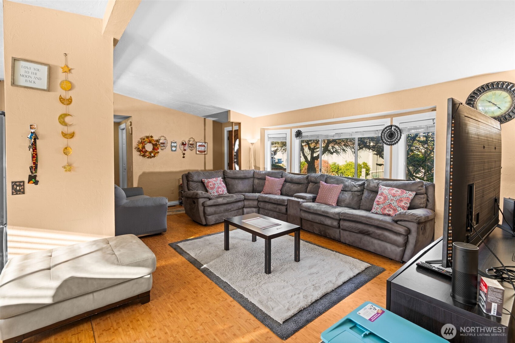 Kent, Washington 98042, United States, 3 Bedrooms Bedrooms, ,2 BathroomsBathrooms,Residential,Active,208767