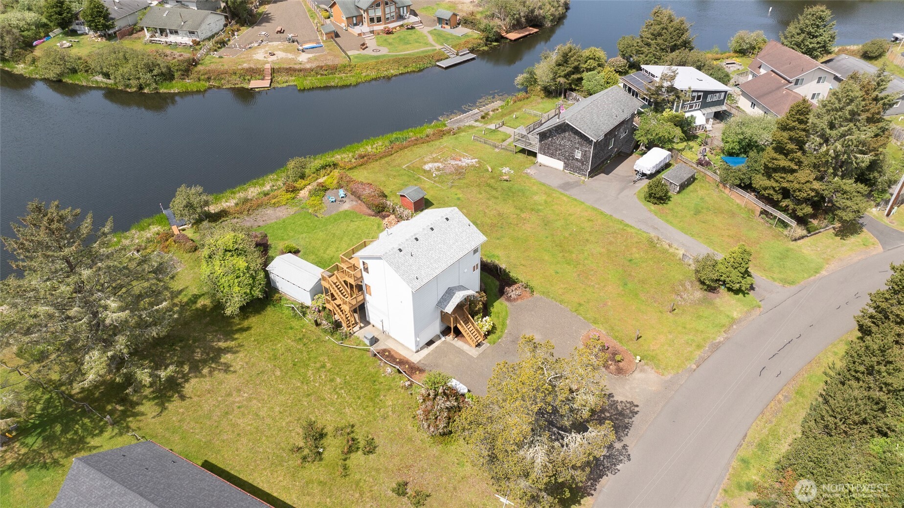 124 S Razor Clam Drive SW