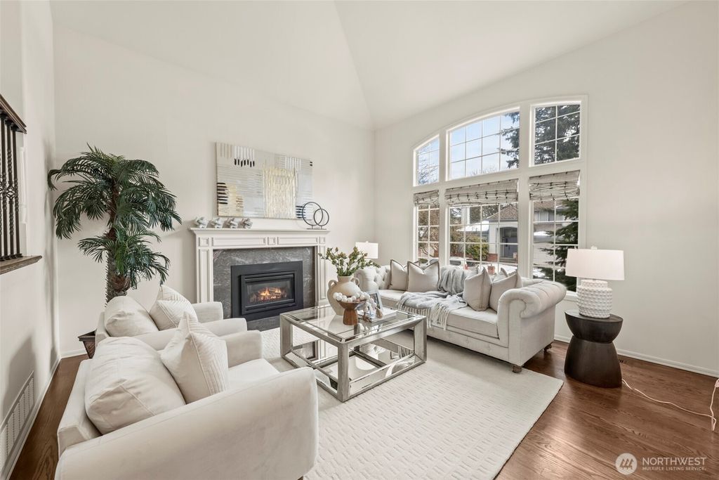Photo of 16309 126th Avenue NE, Woodinville, WA 98072 (MLS # 2334032)