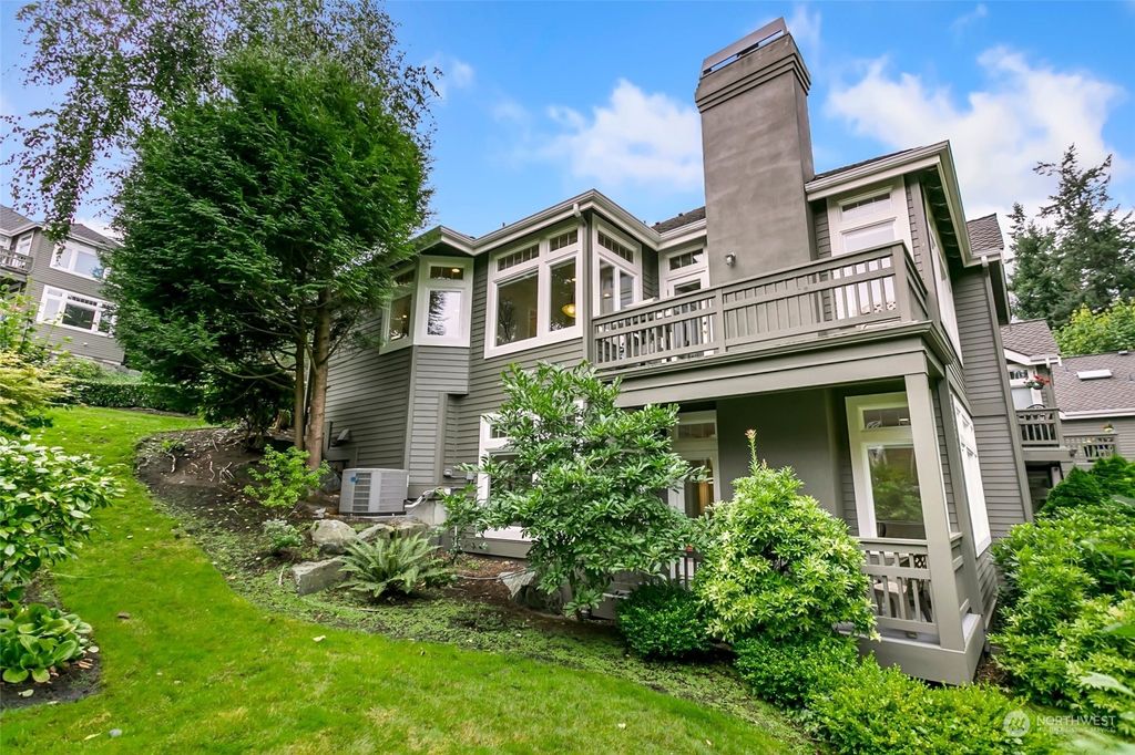 Photo of 11516 W Oakmont Drive, Mukilteo, WA 98275 (MLS # 2158629)