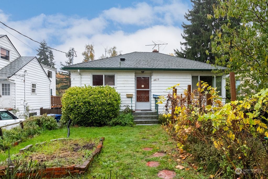 Photo of 8815 Densmore Avenue N, Seattle, WA 98103 (MLS # 2308594)