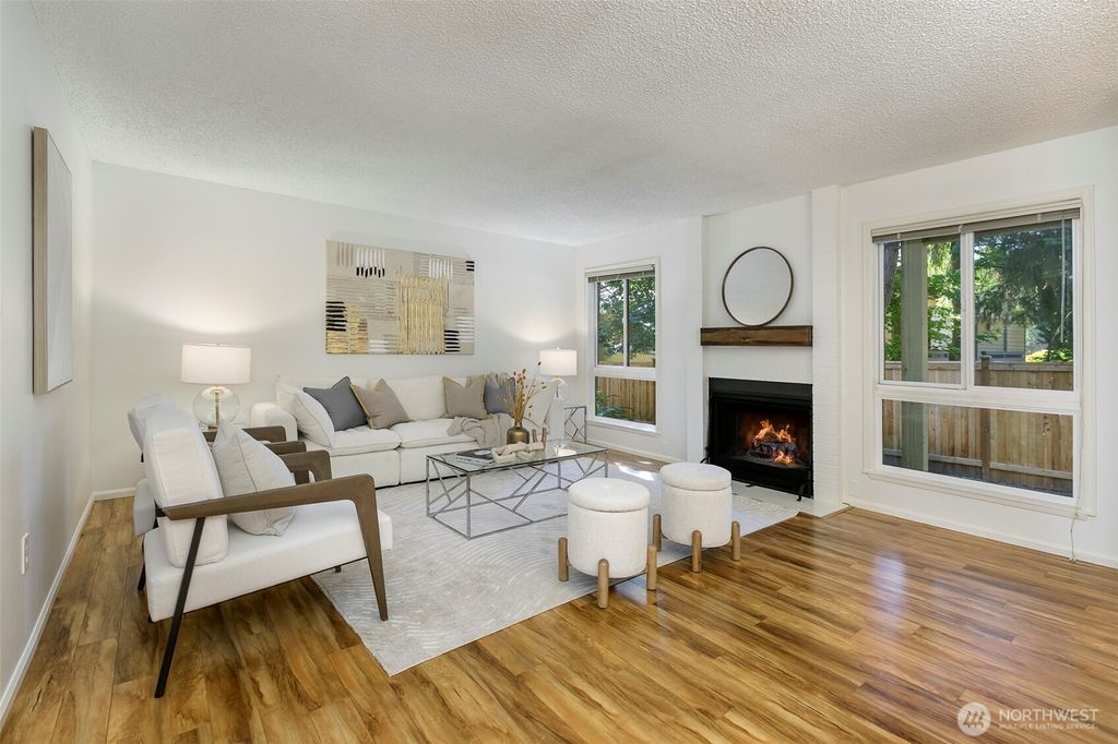 Photo of 10315 NE 16th Street #J2, Bellevue, WA 98004 (MLS # 2446070)