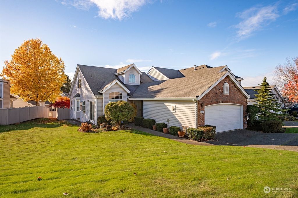 Photo of 14119 SE 238th Lane, Kent, WA 98042 (MLS # 2280226)