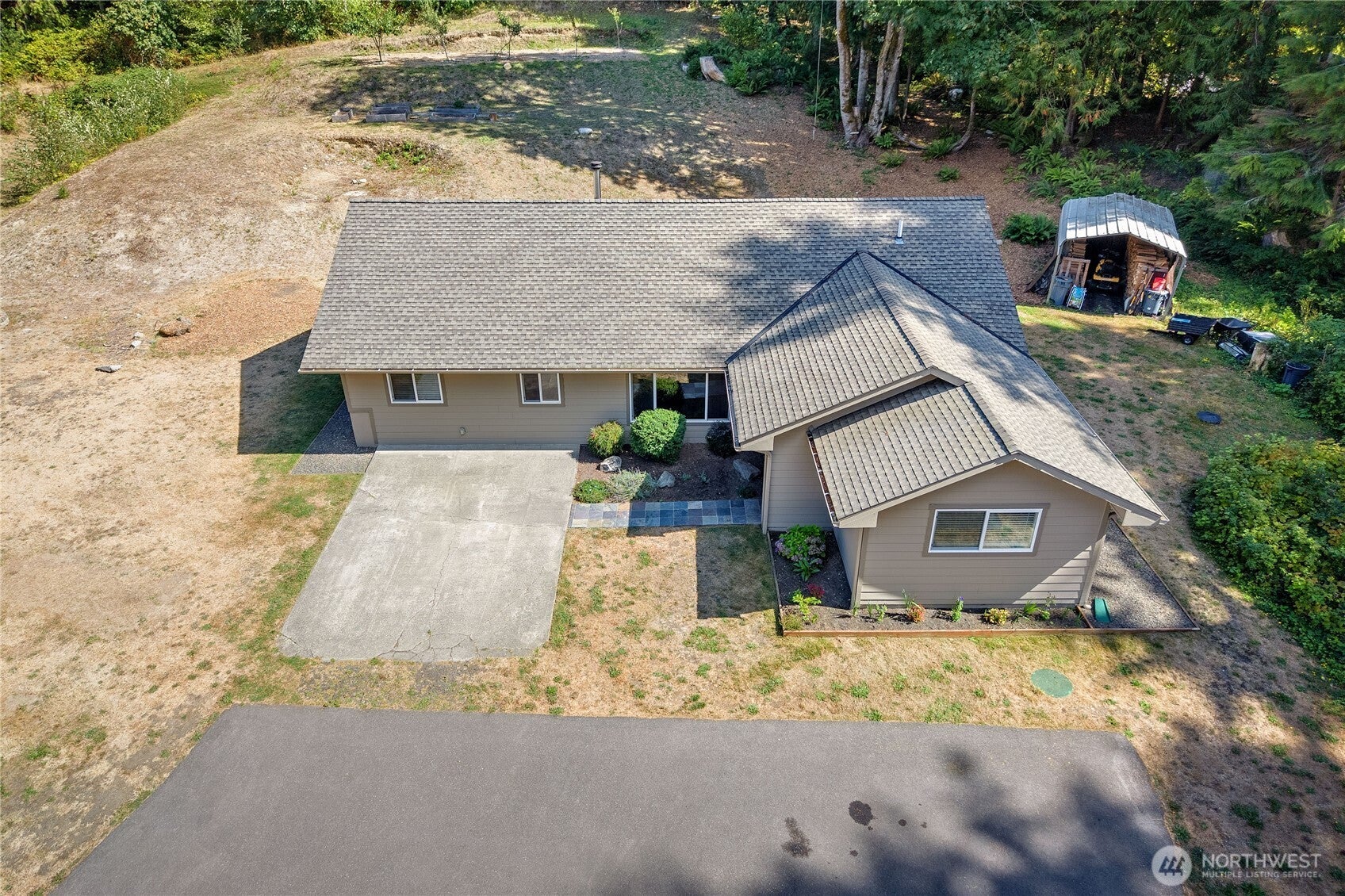4655 NE Thunder Lane