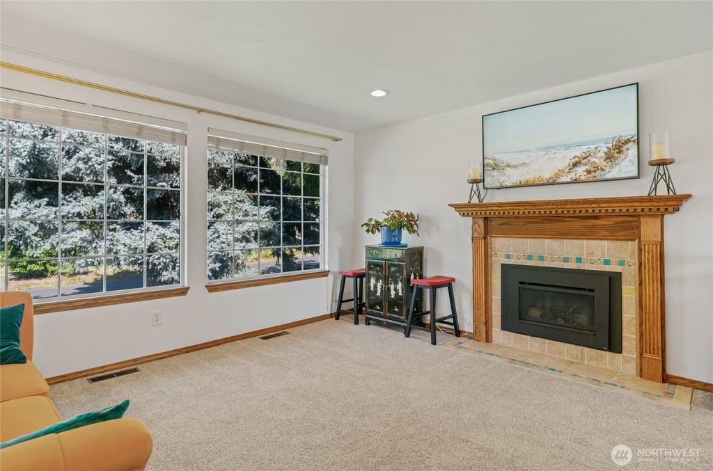 Photo of 1312 Bel Air Drive, East Wenatchee, WA 98802 (MLS # 2504858)