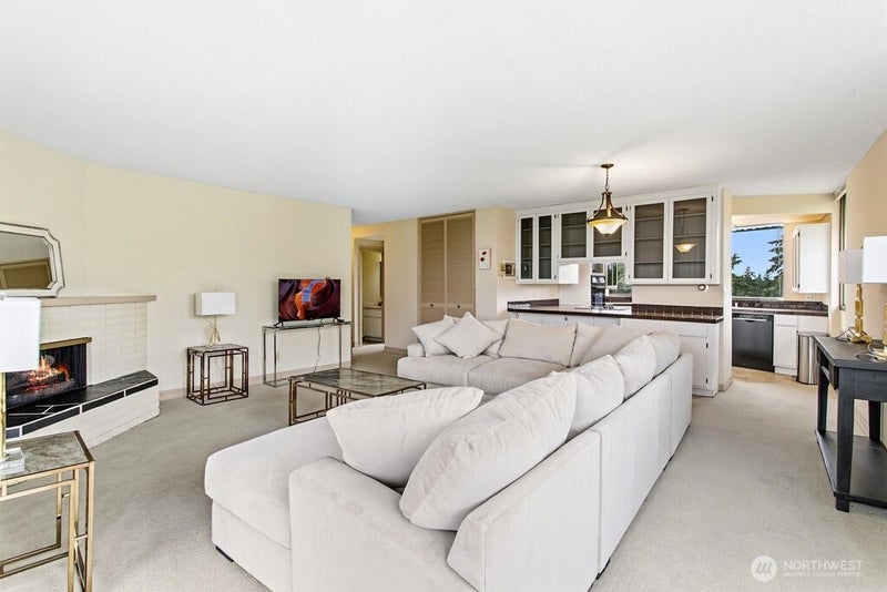 1910 Evergreen Park Drive SW 701