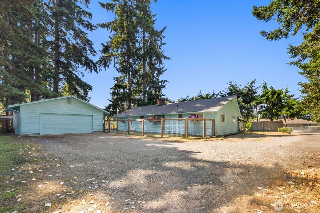 Photo of 3421 S 288th Street, Auburn, WA 98001 (MLS # 2554076)