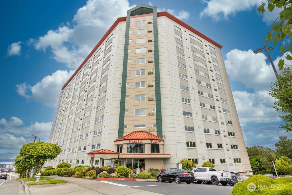 3201 Pacific Avenue 907