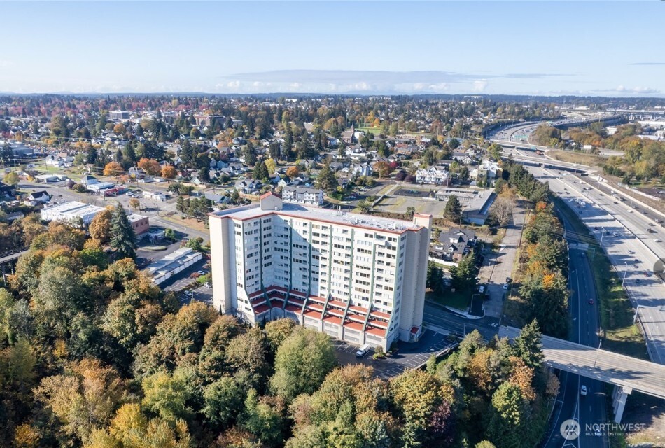 3201 Pacific Avenue 907