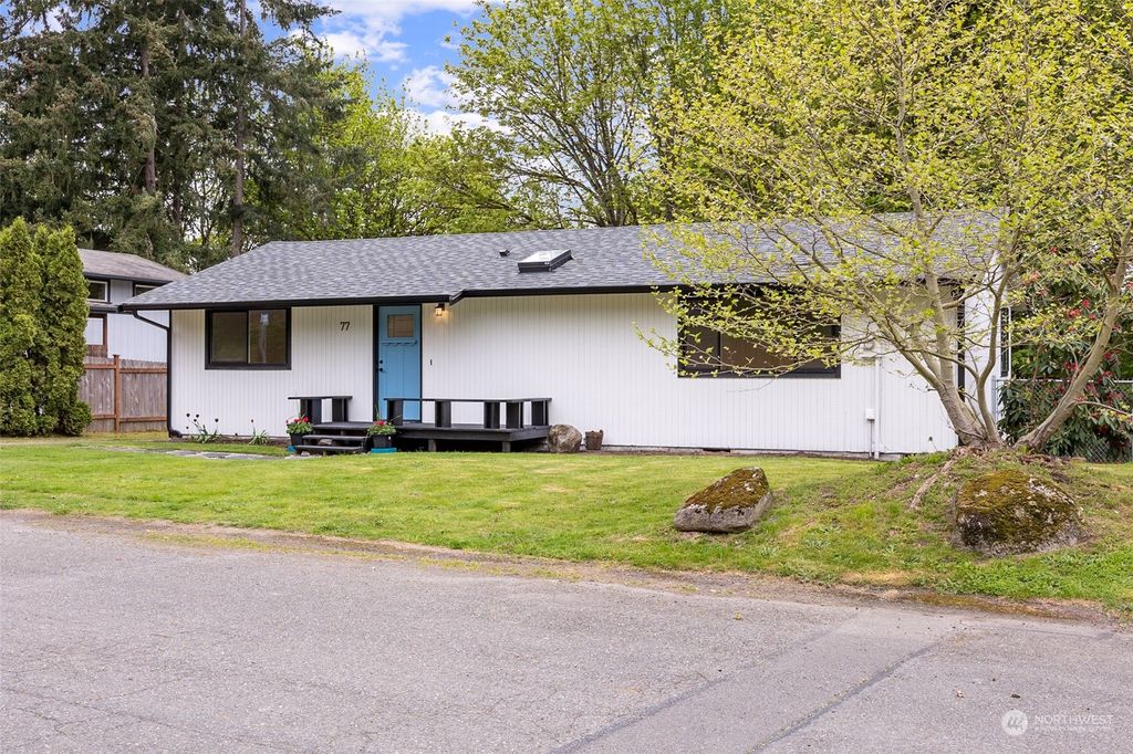 Photo of 77 Hylebos Avenue, Milton, WA 98354 (MLS # 2064465)