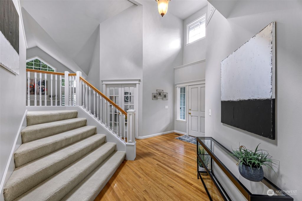 Photo of 15025 SE 54th Place, Bellevue, WA 98006 (MLS # 2139744)