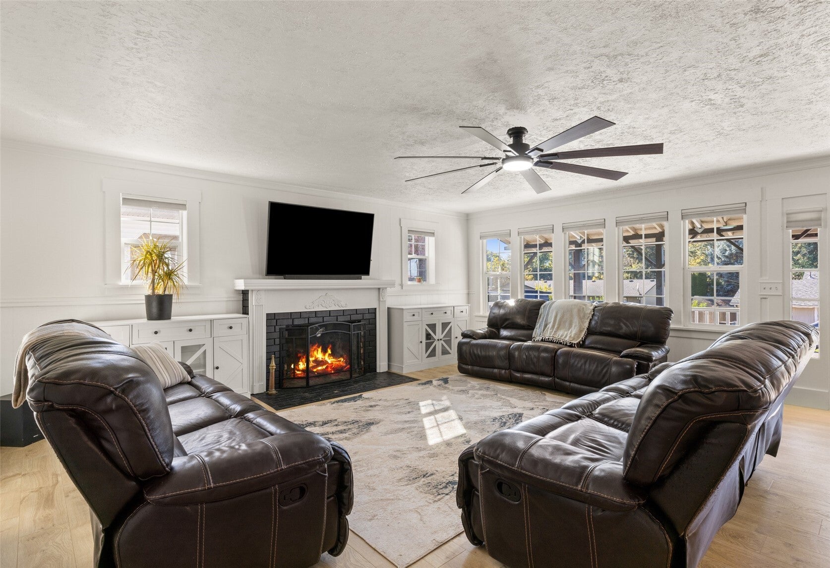 116 S 4th Avenue