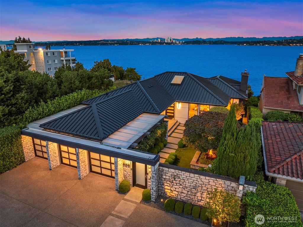 Photo of 808 Lakeside Avenue S, Seattle, WA 98144 (MLS # 2353377)