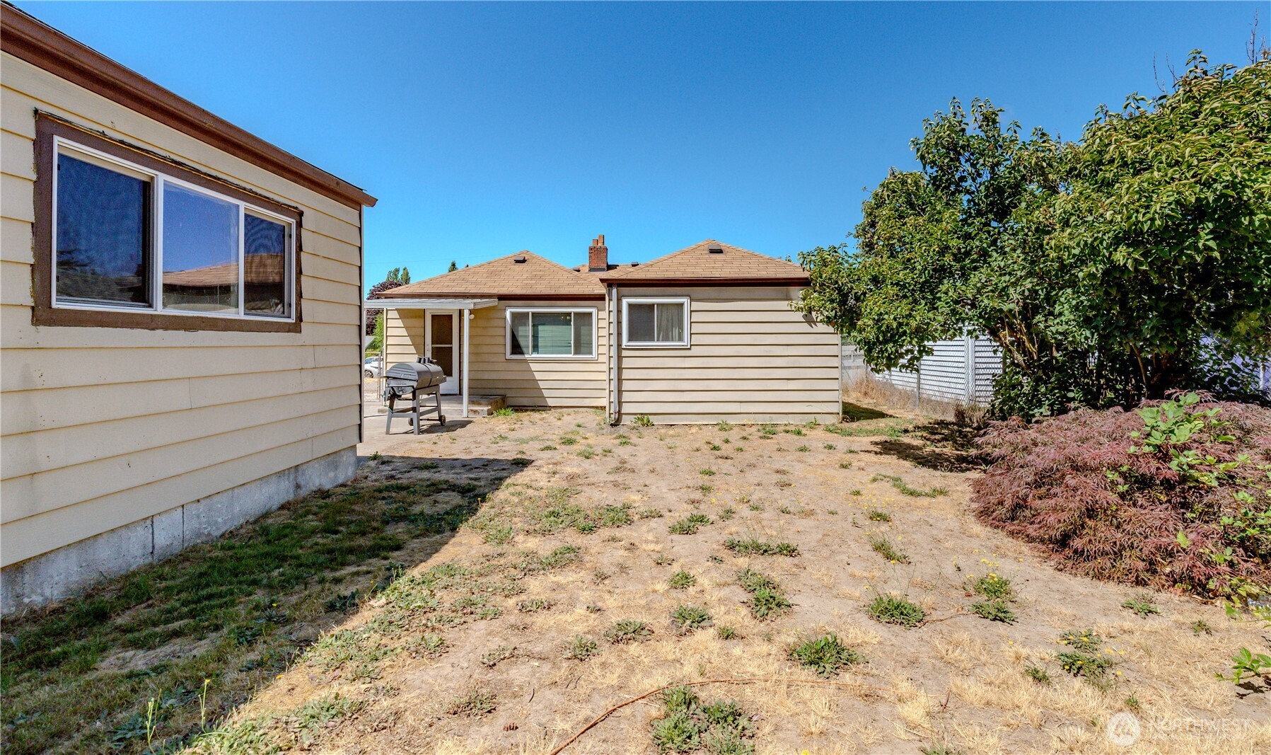 Seatac, Washington 98188, United States, 3 Bedrooms Bedrooms, ,2 BathroomsBathrooms,Residential,Pending,182848