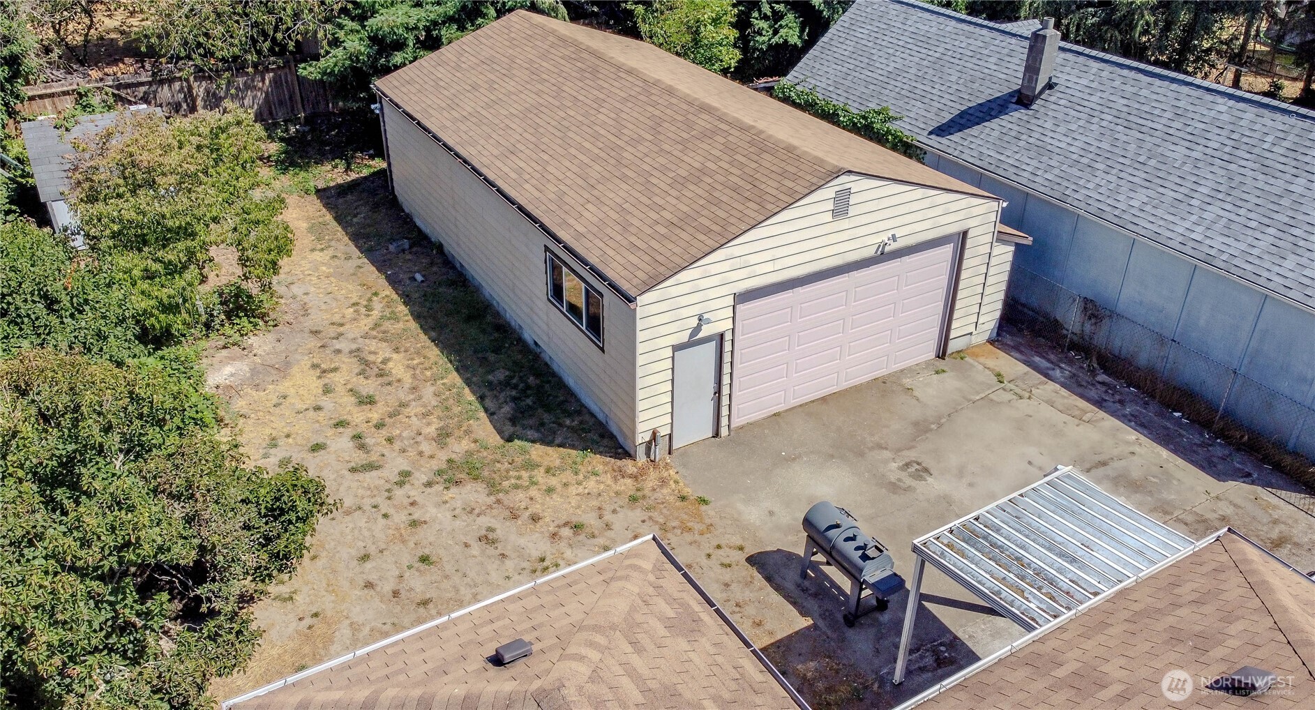 Seatac, Washington 98188, United States, 3 Bedrooms Bedrooms, ,2 BathroomsBathrooms,Residential,Pending,182848