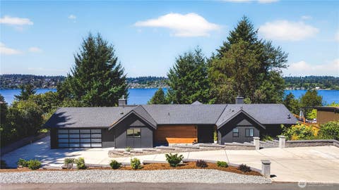 Photo of 15705 62nd Avenue NE, Kenmore, WA 98028 (MLS # 2564960)