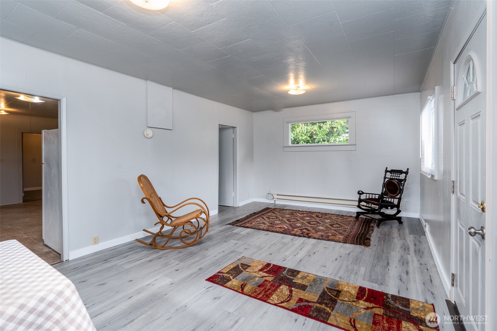 324 W Oak Street