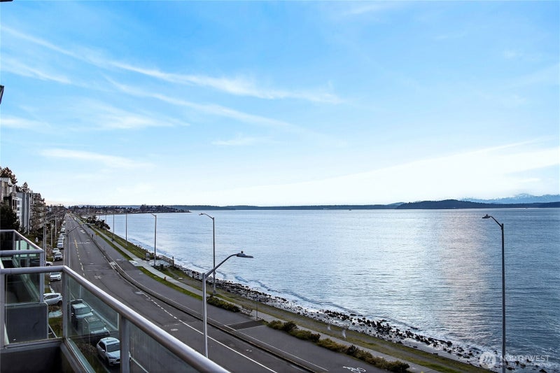 1374 Alki Avenue SW 400