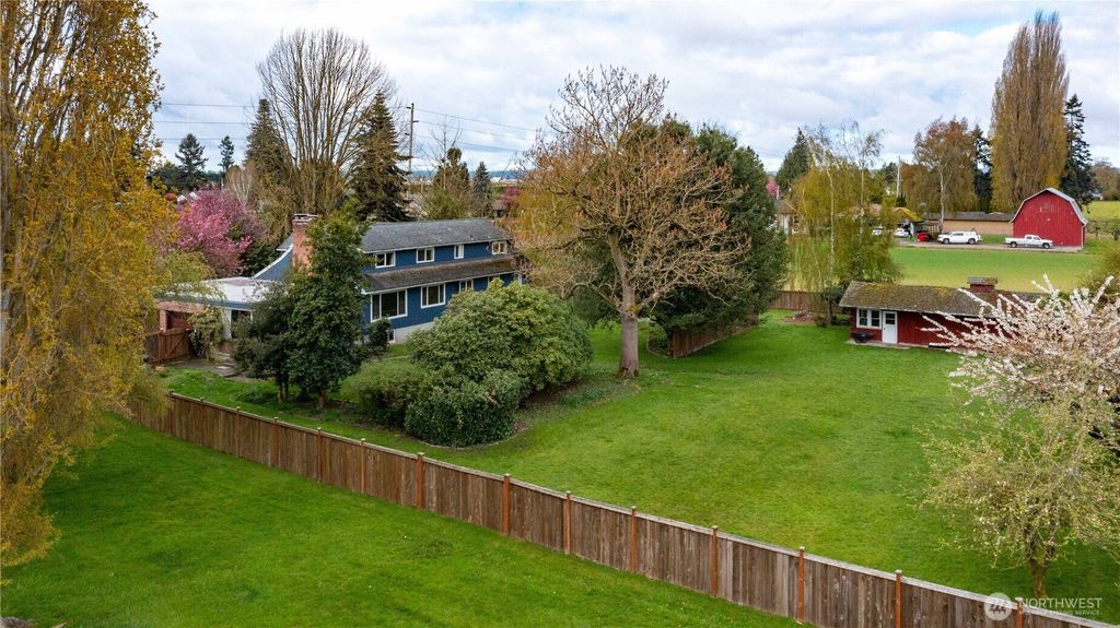 Photo of 17711 Mclean Road, Mount Vernon, WA 98273 (MLS # 2498782)