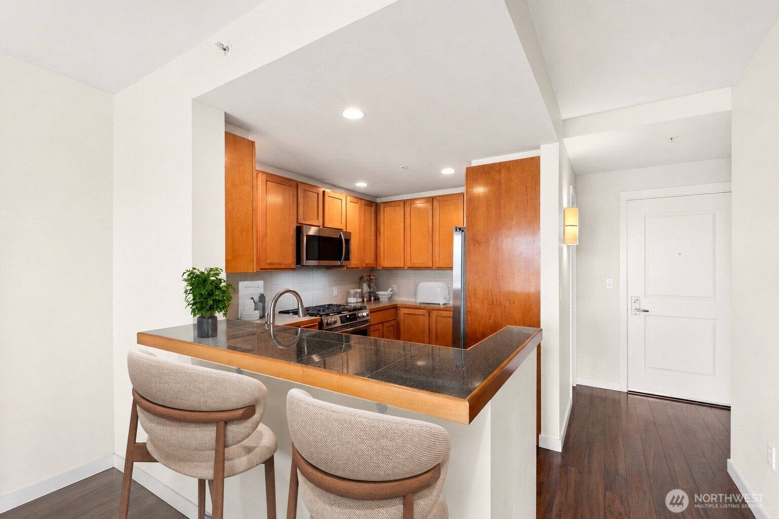 2607 Western Avenue 452