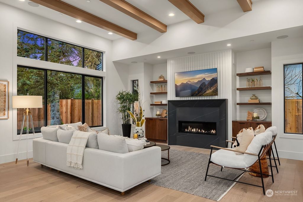 Photo of 243 111th Avenue SE, Bellevue, WA 98004 (MLS # 2202147)