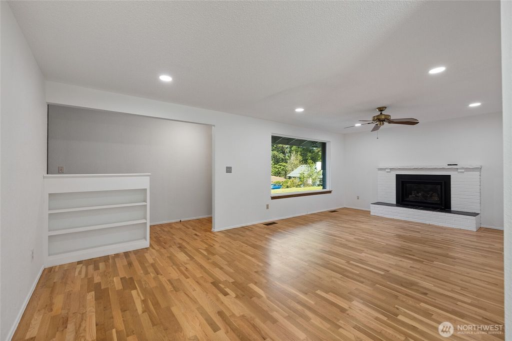 Photo of 9313 112th Street Ct SW, Lakewood, WA 98498 (MLS # 2513042)