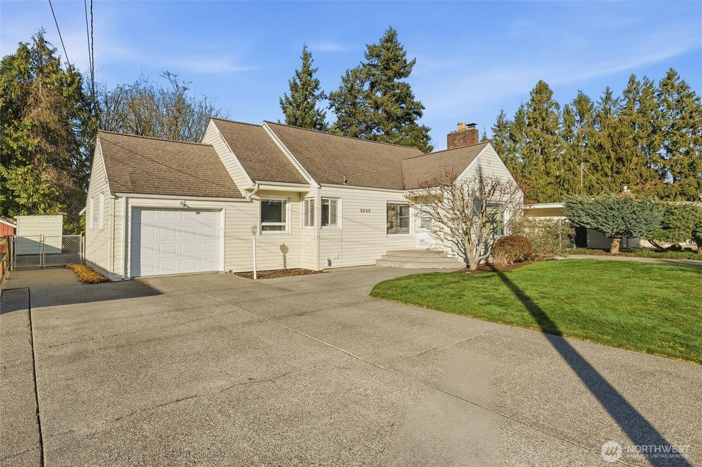 Photo of 3023 Lynn Street, Bellingham, WA 98225 (MLS # 2469351)