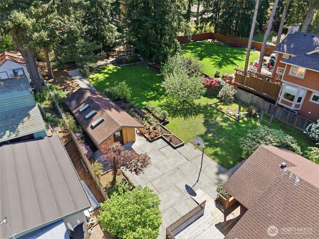 Photo of 7032 132nd Avenue NE, Kirkland, WA 98033 (MLS # 2511271)