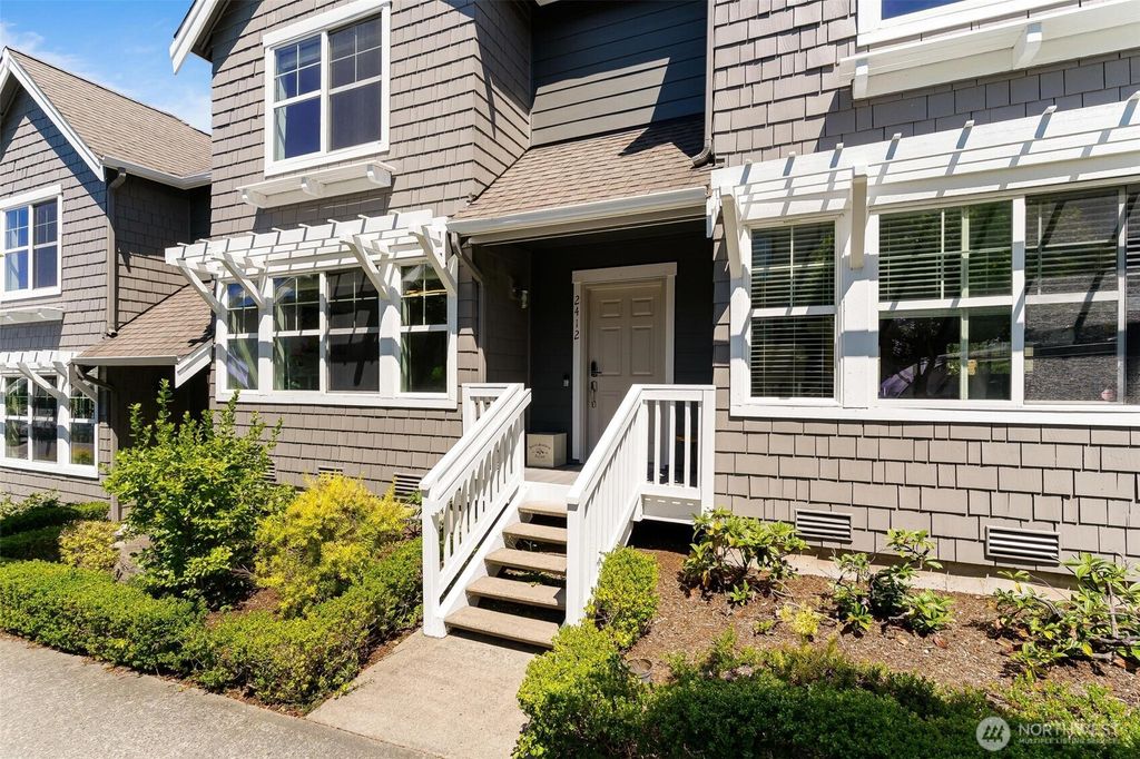 Photo of 2412 NE Park Drive, Issaquah, WA 98029 (MLS # 2404798)