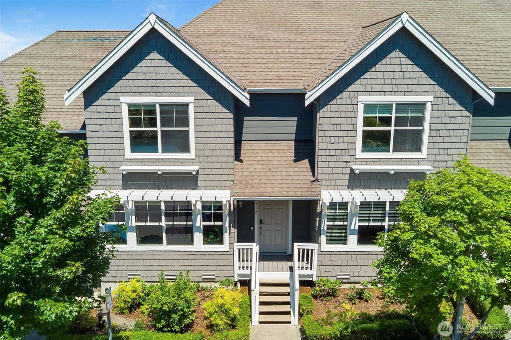 Photo of 2412 NE Park Drive, Issaquah, WA 98029 (MLS # 2404798)