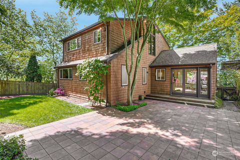 Photo of 6534 48th Avenue NE, Seattle, WA 98115 (MLS # 2234330)