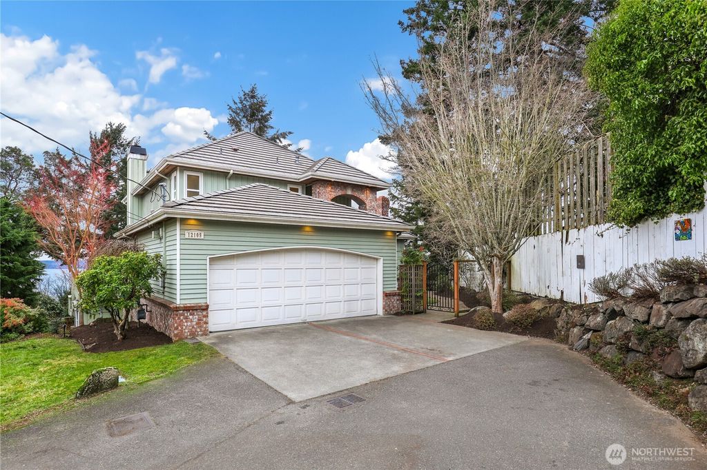 Photo of 12109 24th Place SW, Burien, WA 98146 (MLS # 2332291)