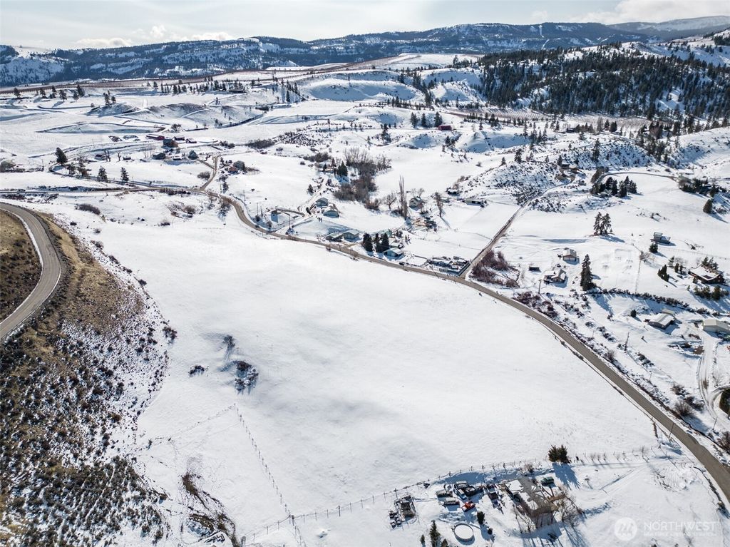 Photo of 5 NNA Wheeler Hill Road #Lot E, Wenatchee, WA 98801 (MLS # 2492646)