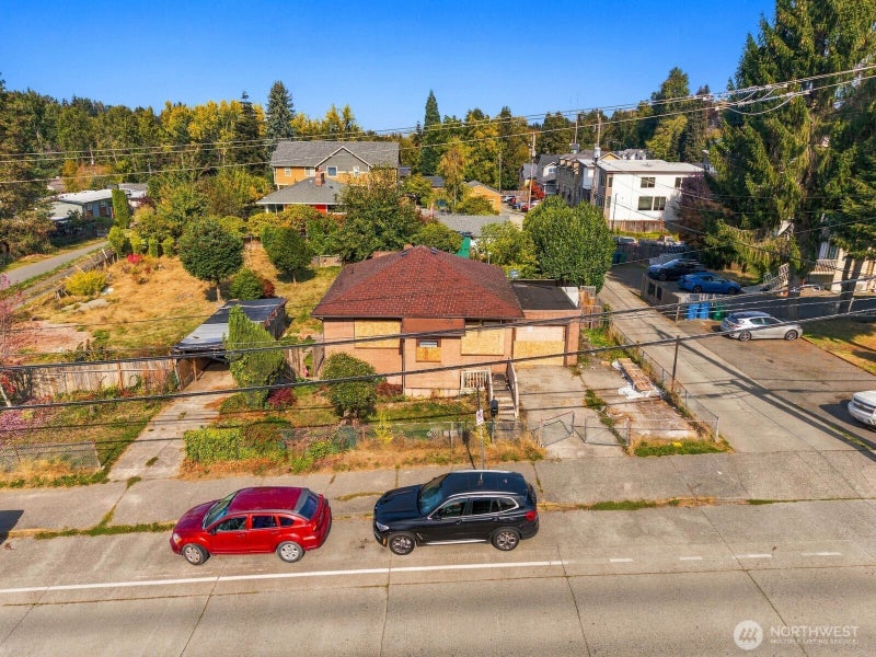 2116 SW Thistle Street