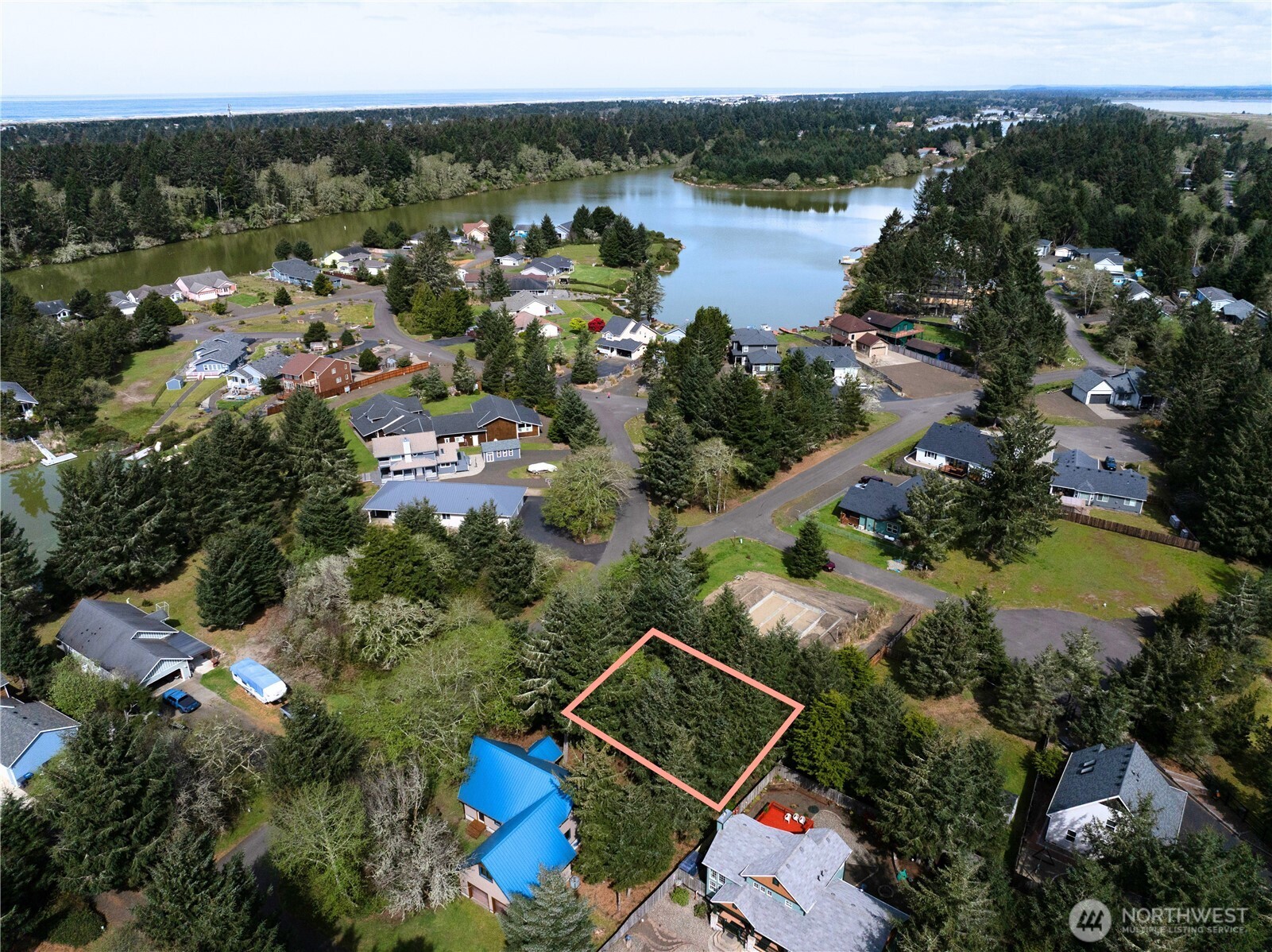 336 Lake Bay Loop SE