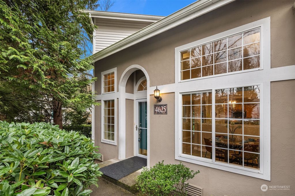 Photo of 4625 168th Court NE, Redmond, WA 98052 (MLS # 2204137)