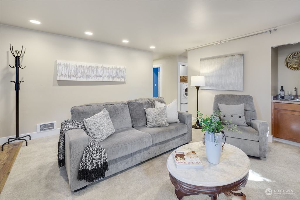 Photo of 4404 Terrace Drive #9, Everett, WA 98203 (MLS # 2056366)