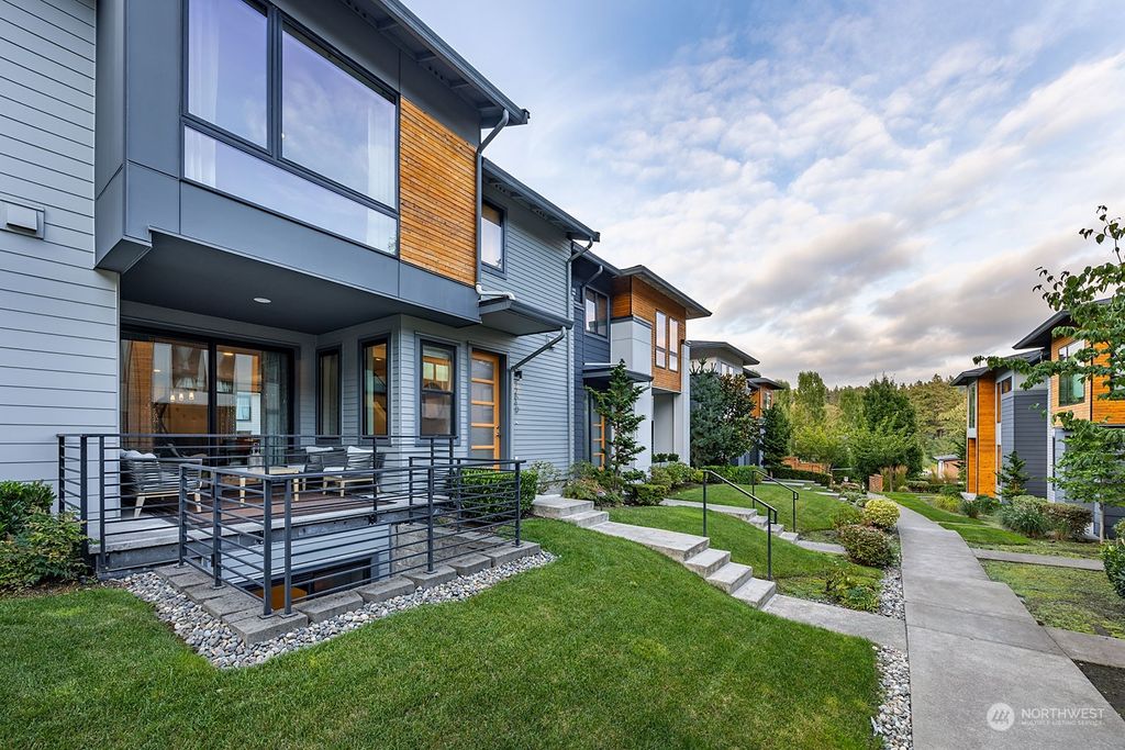Photo of 12849 SE 75th Lane, Newcastle, WA 98056 (MLS # 2292438)