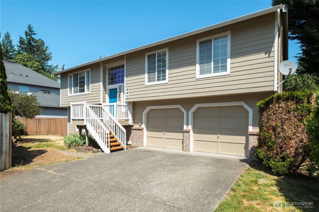 Photo of 861 Bremerton Avenue NE, Renton, WA 98059 (MLS # 2390739)