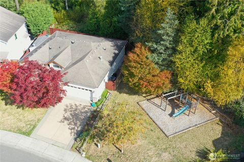 Photo of 5815 8th Avenue W, Everett, WA 98203 (MLS # 2439830)