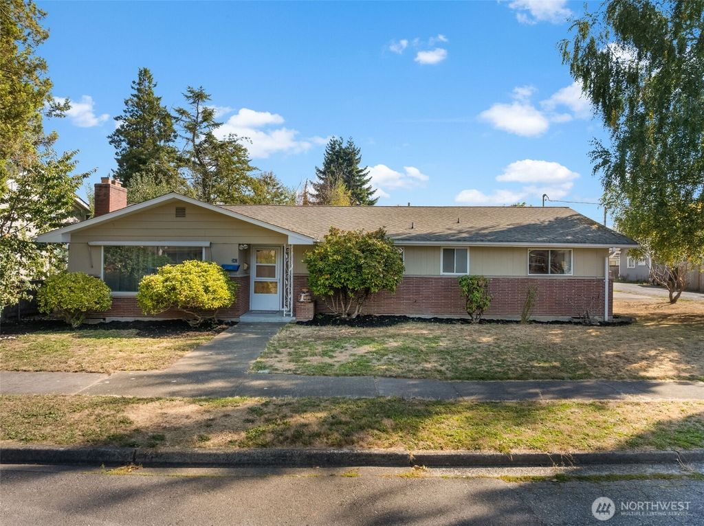 Photo of 343 4th Street SE, Puyallup, WA 98372 (MLS # 2441992)