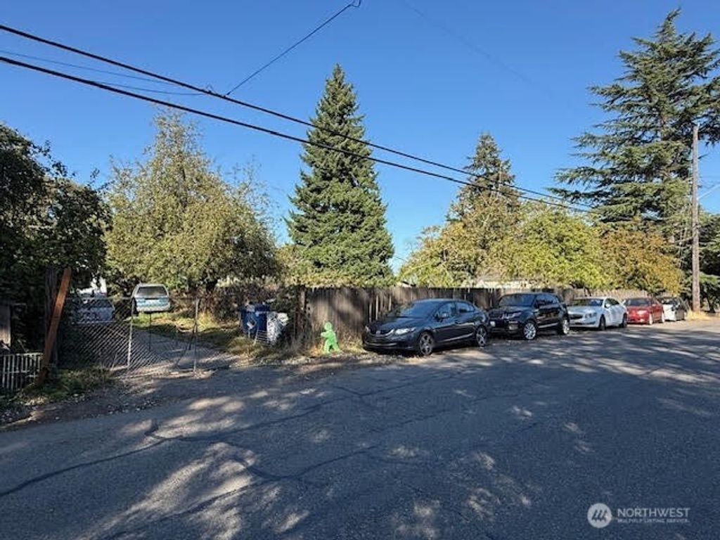 Photo of 2620 S 150th Street, SeaTac, WA 98188 (MLS # 2438508)