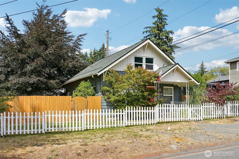 811 S 88th Street