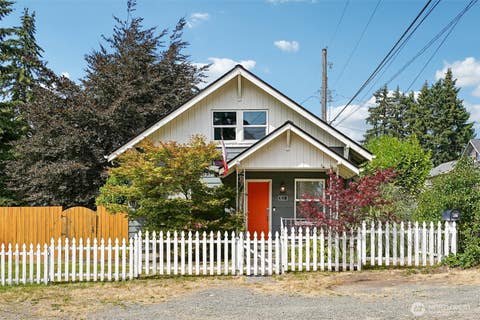 Photo of 811 S 88th Street, Tacoma, WA 98444 (MLS # 2568440)
