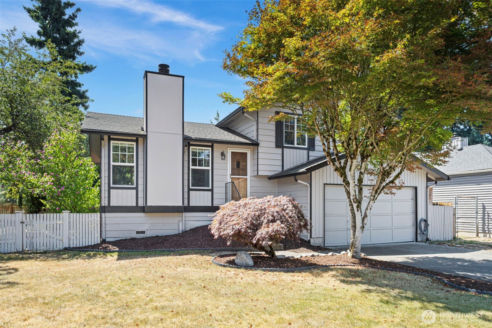 5318 NE 85th Place NE