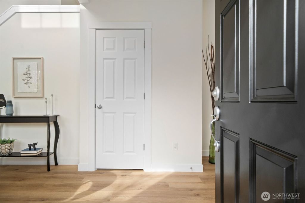 Photo of 8315 NE 140th Street, Kirkland, WA 98034 (MLS # 2490623)