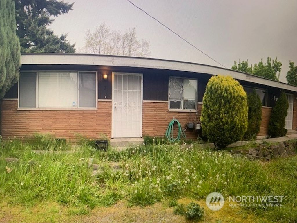Photo of 3530 S 146th Street, Tukwila, WA 98168 (MLS # 2155646)
