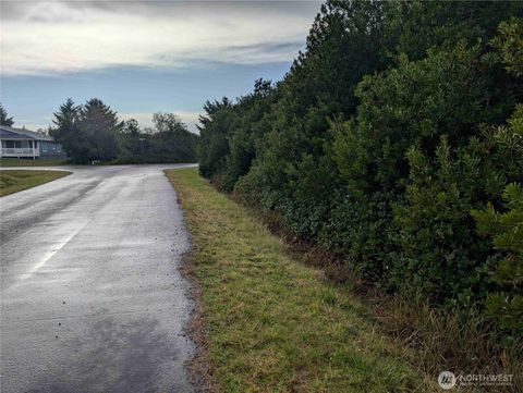 430 Salina Cruz Avenue Ocean Shores WA 98569