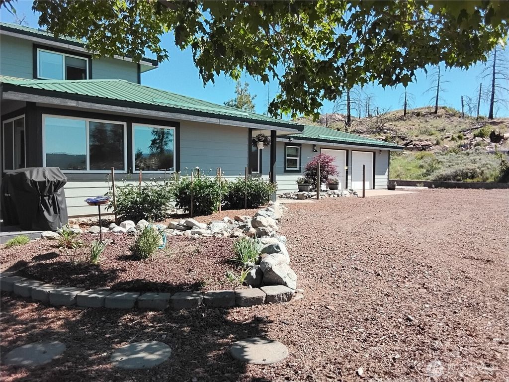 Photo of 30 Tamarack Trail, Oroville, WA 98844 (MLS # 2506542)