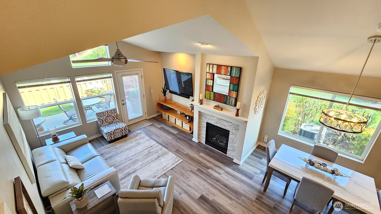 5909 Panorama Drive SE 19-103